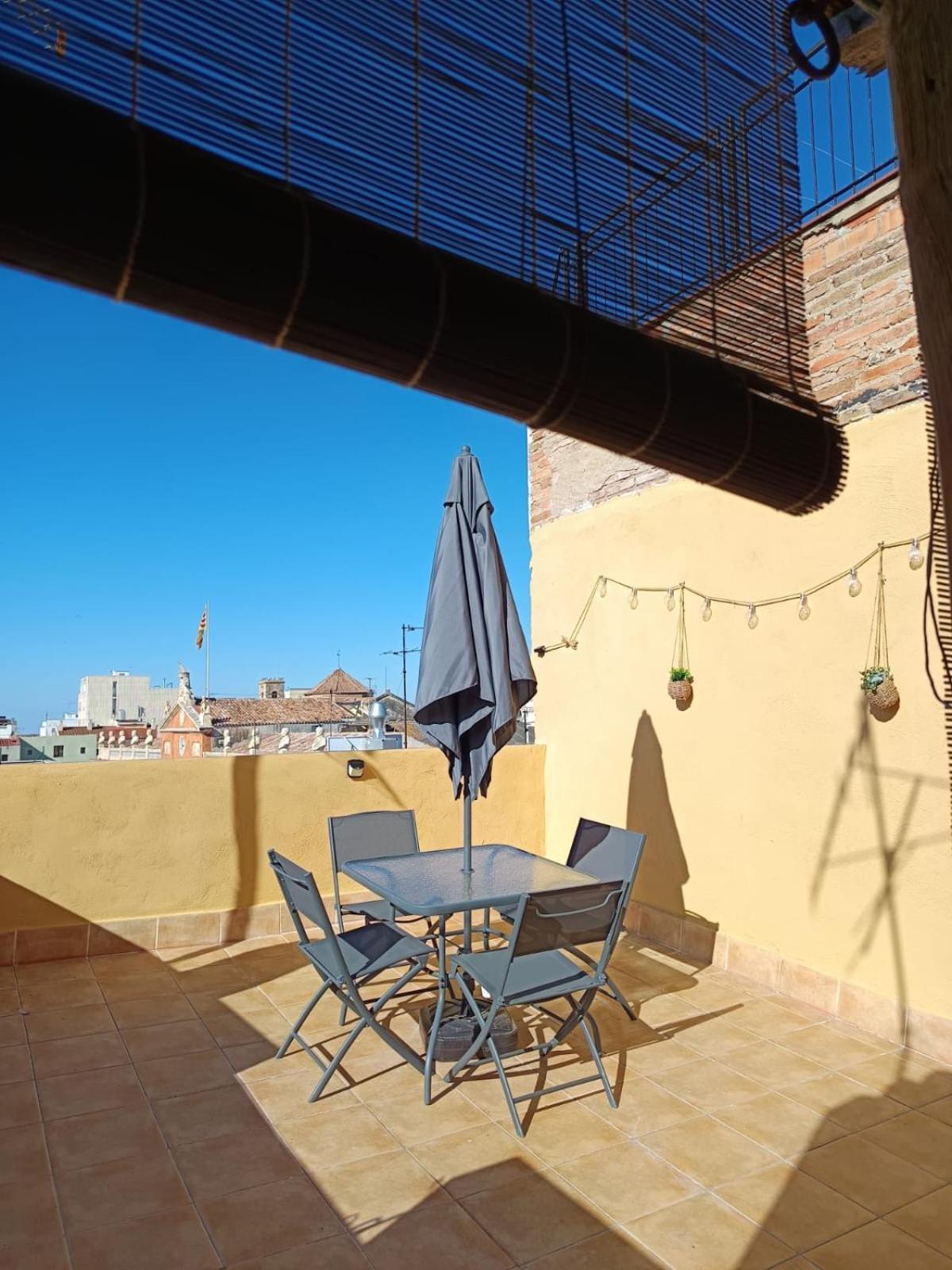 La Curiosa Del Casc Antic Apartment Tarragona Exterior photo